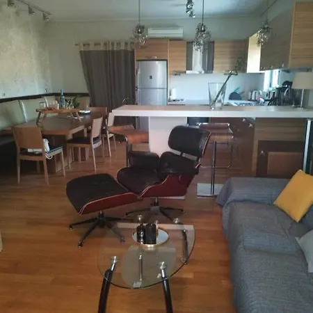 Aris Apt *