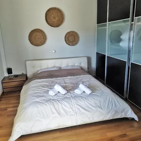 Aris Apt * Karystos (Evia)